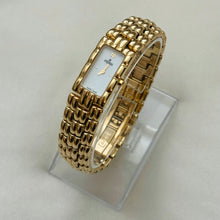 Load image into Gallery viewer, VINTAGE FENDI WATCH