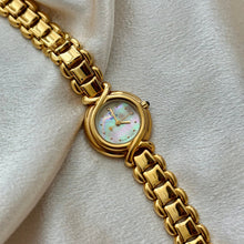 Load image into Gallery viewer, VINTAGE FENDI MOTHER-OF-PEARL WATCH