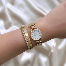 Load image into Gallery viewer, VINTAGE GUCCI WATCH