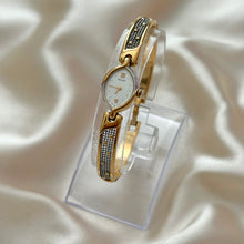 Load image into Gallery viewer, VINTAGE SEIKO DIAMOND DAINTY WATCH