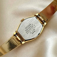 Load image into Gallery viewer, VINTAGE CITIZEN DAINTY WATCH