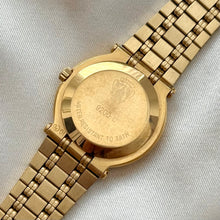 Load image into Gallery viewer, VINTAGE GUCCI DIAMOND WATCH