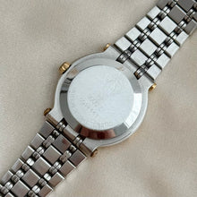 Load image into Gallery viewer, VINTAGE GUCCI TWO-TONED WATCH