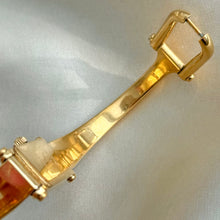 Load image into Gallery viewer, VINTAGE GUCCI DAINTY WATCH