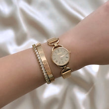Load image into Gallery viewer, VINTAGE GUCCI WATCH