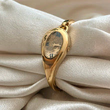 Load image into Gallery viewer, VINTAGE GUCCI WATCH