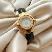 Load image into Gallery viewer, VINTAGE GUCCI BLACK LEATHER WATCH