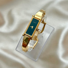 Load image into Gallery viewer, VINTAGE GUCCI DAINTY WATCH