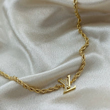 Load image into Gallery viewer, LV DIAMANTÉ ROPE CHAIN NECKLACE
