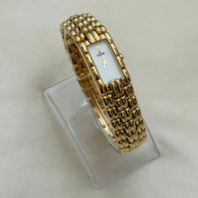 Load image into Gallery viewer, VINTAGE FENDI WATCH