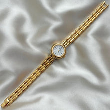 Load image into Gallery viewer, VINTAGE SEIKO DAINTY WATCH