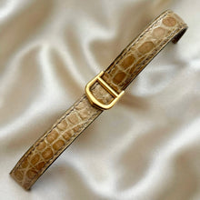 Load image into Gallery viewer, VINTAGE CARTIER REAL DIAMOND WATCH - WITH EXTRA STRAP