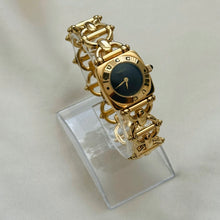Load image into Gallery viewer, VINTAGE GUCCI WATCH