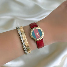Load image into Gallery viewer, VINTAGE GUCCI RED LEATHER WATCH