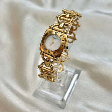 Load image into Gallery viewer, VINTAGE GUCCI MOTHER-OF-PEARL WATCH