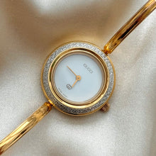Load image into Gallery viewer, VINTAGE GUCCI PLAY BEZEL WATCH (12 BEZELS W/ DIAMOND CUT)