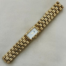 Load image into Gallery viewer, VINTAGE FENDI WATCH