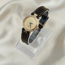 Load image into Gallery viewer, VINTAGE GUCCI BLACK LEATHER WATCH