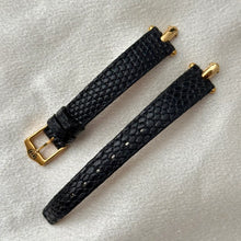 Load image into Gallery viewer, VINTAGE GUCCI INTERCHANGEABLE LEATHER WATCH