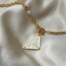 Load image into Gallery viewer, PRADA BLANC TOGGLE NECKLACE