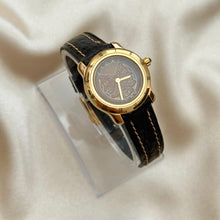 Load image into Gallery viewer, VINTAGE FENDI INTERCHANGEABLE BEZEL WATCH