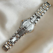 Load image into Gallery viewer, VINTAGE GUCCI TWO-TONED WATCH