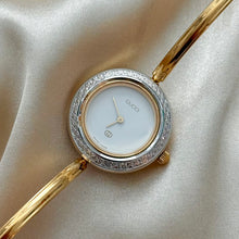 Load image into Gallery viewer, VINTAGE GUCCI PLAY BEZEL WATCH (12 BEZELS W/ DIAMOND CUT)