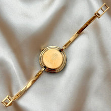 Load image into Gallery viewer, VINTAGE GUCCI INTERCHANGEABLE BEZEL WATCH (12 BEZELS)