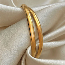 Load image into Gallery viewer, VINTAGE SEIKO DAINTY BANGLE WATCH