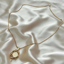 Load image into Gallery viewer, VINTAGE SEIKO NECKLACE WATCH