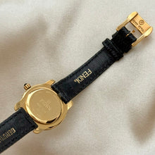 Load image into Gallery viewer, VINTAGE FENDI INTERCHANGEABLE BEZEL WATCH