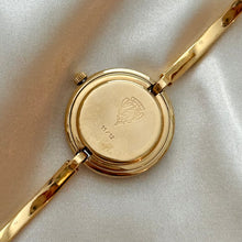 Load image into Gallery viewer, VINTAGE GUCCI PLAY BEZEL WATCH (12 BEZELS W/ DIAMOND CUT)