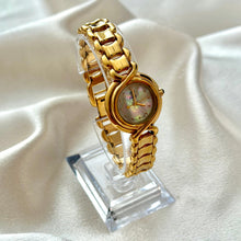 Load image into Gallery viewer, VINTAGE FENDI MOTHER-OF-PEARL WATCH