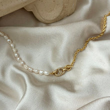 Load image into Gallery viewer, CD DIOR PEARL MIX ROPE CHAIN NECKLACE