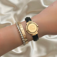 Load image into Gallery viewer, VINTAGE GUCCI BLACK LEATHER WATCH