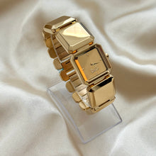 Load image into Gallery viewer, VINTAGE DOLCE & GABANNA WATCH