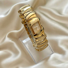 Load image into Gallery viewer, VINTAGE SEIKO MOTHER-OF-PEARL WATCH