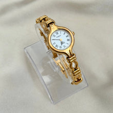 Load image into Gallery viewer, VINTAGE BURBERRY WATCH