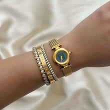 Load image into Gallery viewer, VINTAGE FENDI WATCH