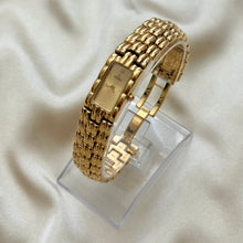 Load image into Gallery viewer, VINTAGE FENDI WATCH