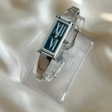Load image into Gallery viewer, VINTAGE GUCCI DAINTY SILVER WATCH