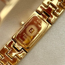 Load image into Gallery viewer, VINTAGE FENDI WATCH