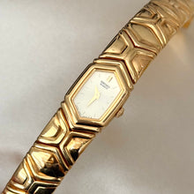 Load image into Gallery viewer, VINTAGE SEIKO WATCH