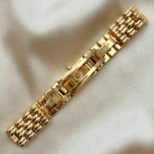 Load image into Gallery viewer, VINTAGE FENDI WATCH