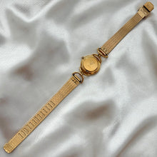 Load image into Gallery viewer, VINTAGE GUCCI WATCH