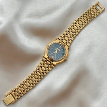 Load image into Gallery viewer, VINTAGE GUCCI DIAMOND WATCH