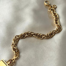 Load image into Gallery viewer, VINTAGE SEIKO DAINTY BRACELET WATCH