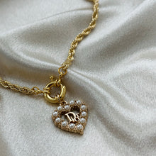 Load image into Gallery viewer, DIOR LUNA ROUND CLASP CHOKER NECKLACE