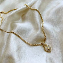 Load image into Gallery viewer, LV HEART ROPE CHAIN NECKLACE