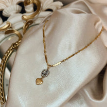 Load image into Gallery viewer, GG DANGLING HEART NECKLACE